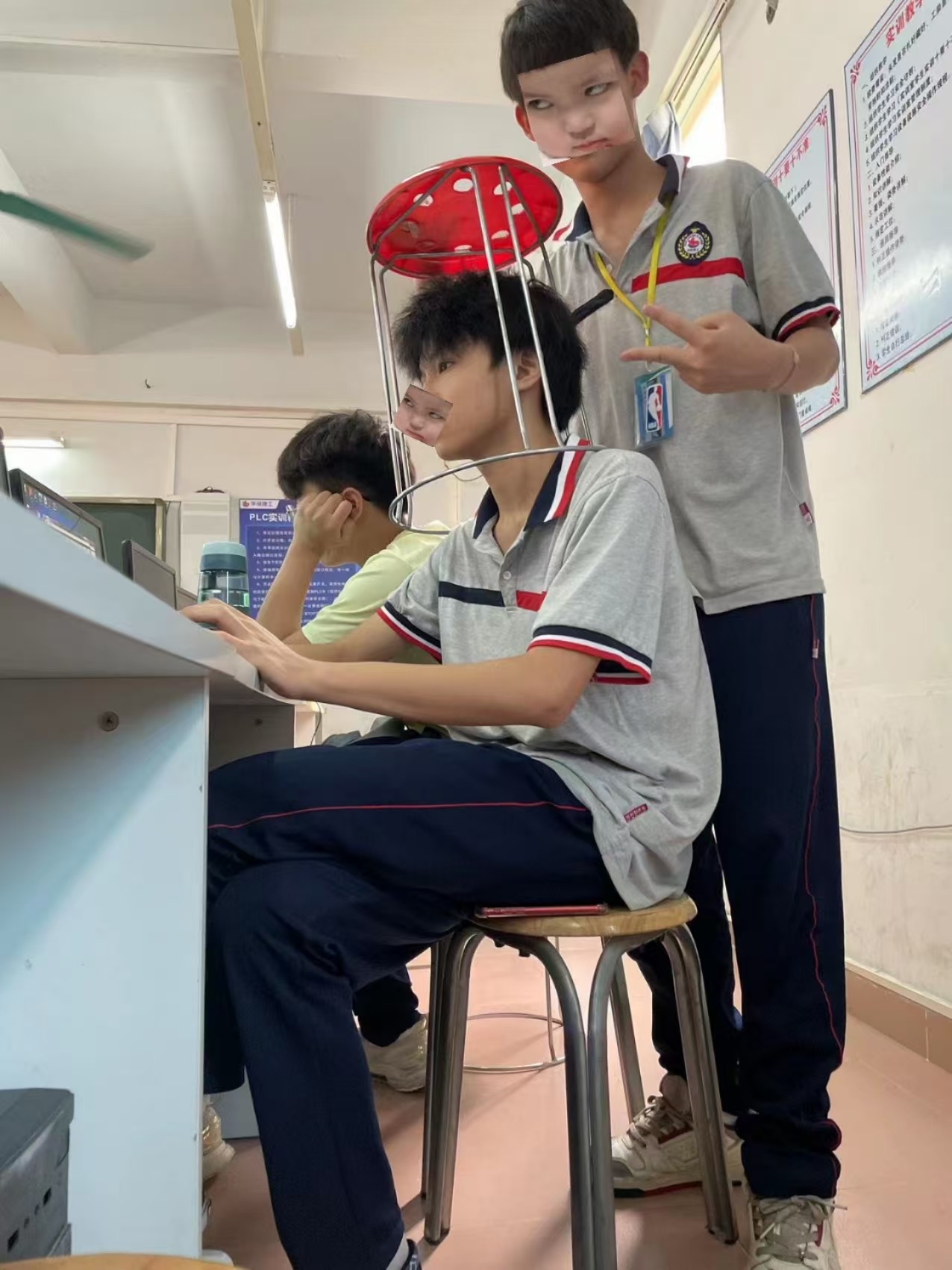 df884b45e057e40abd76ea37c54c6756.jpeg
